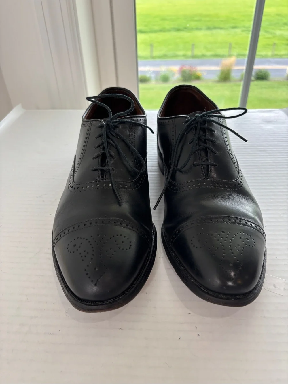 Allen Edmonds Stratton Brouge Cap Toe Oxfords Mens Size 9.5 B Black Leather Sole